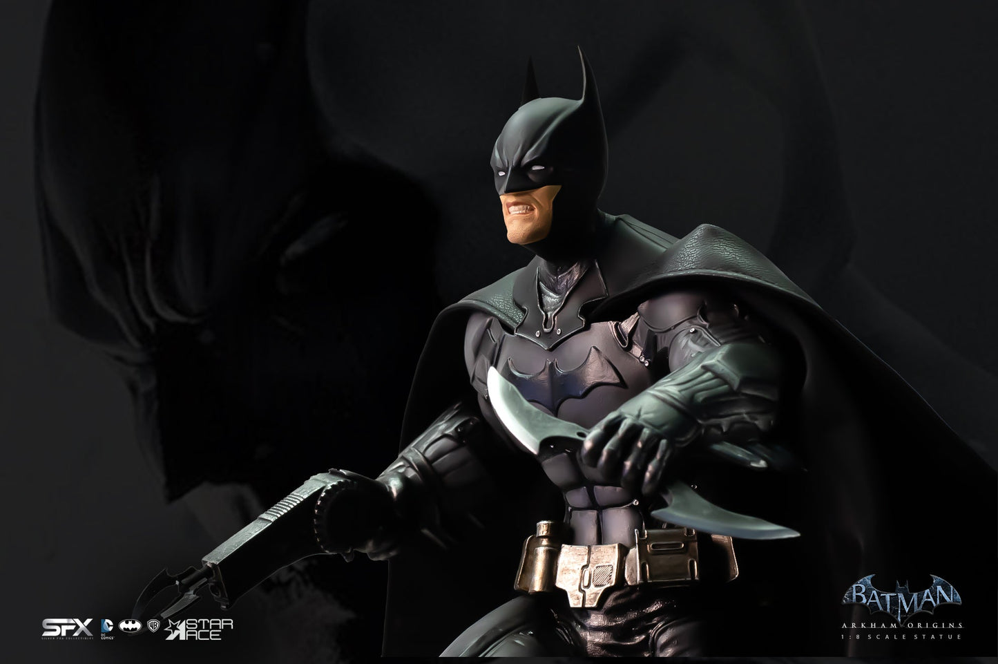 Batman Arkham Origins 2.0 DX Statue