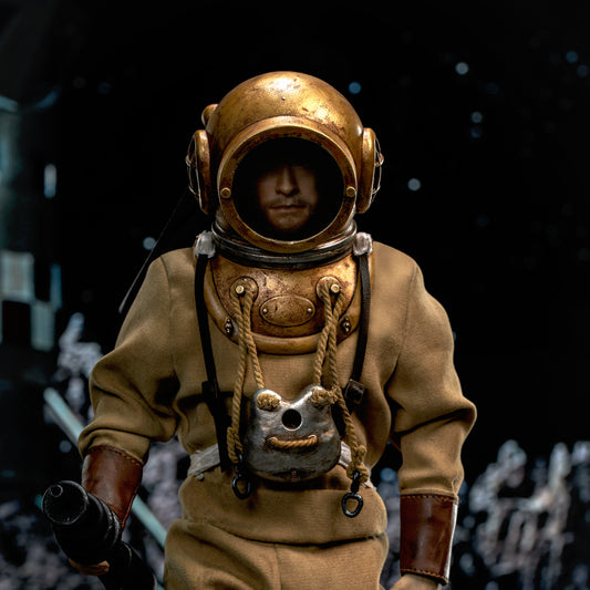 1/6  First Men in the Moon-Arnold Bedford(NX VER)
