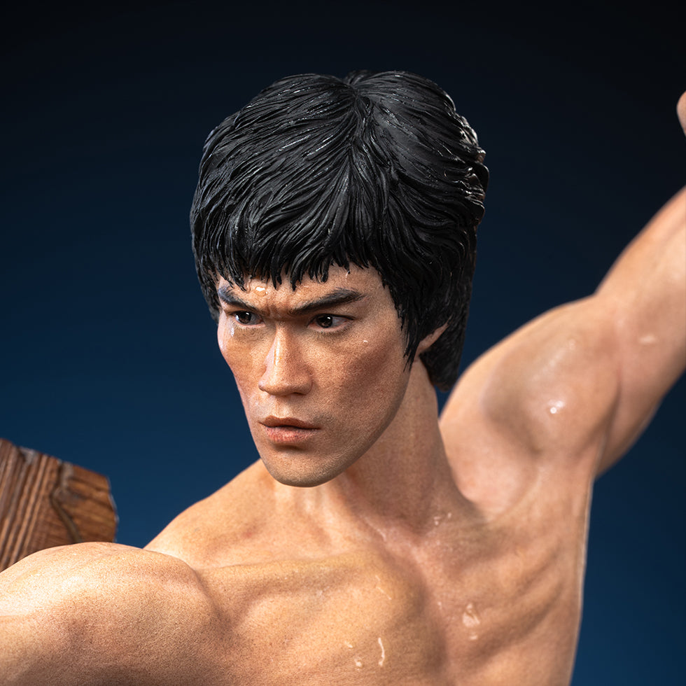 Bruce Lee “Flying-kick” – Star Ace Toys Limited