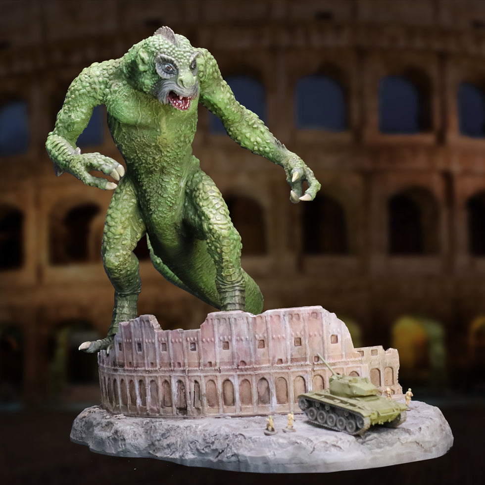 The Ymir’s Colosseum Showdown resin statue