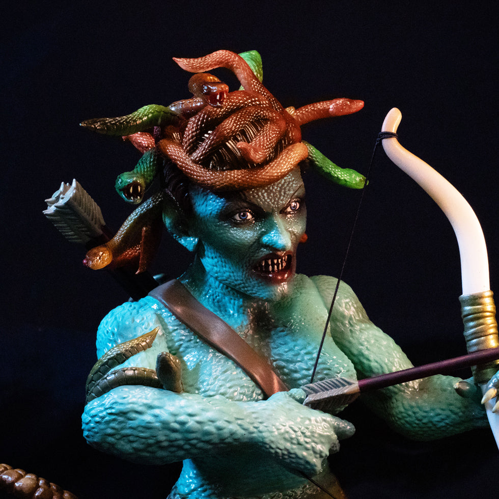 ザ　メデューサ Medusa (Vintage-stylized Soft-vinyl Figure) – Star Ace Toys Limited